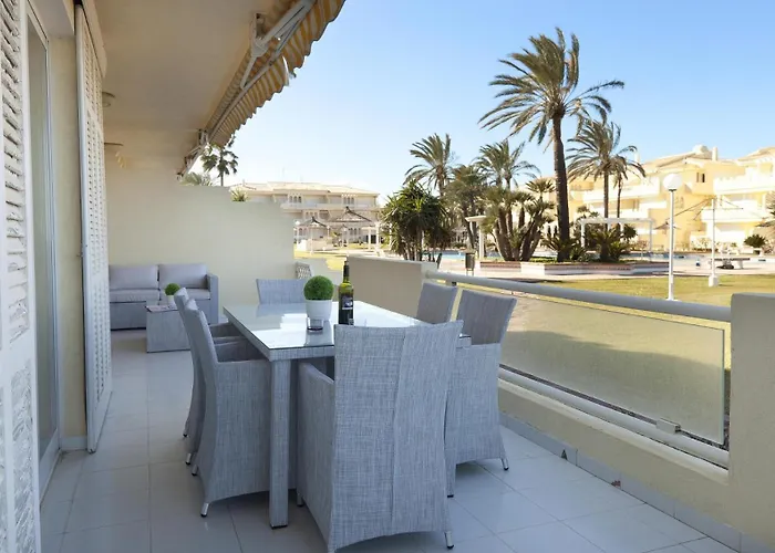 106 Playa Dorada J-1 *