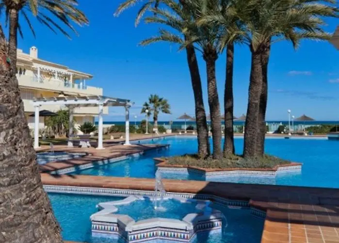 106 Playa Dorada J-1 *